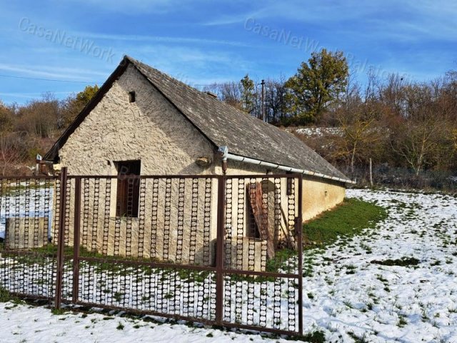 Eladó ipari ingatlan, Balatoncsicsón 30 M Ft, 2 szobás