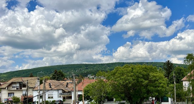 Eladó téglalakás, Budaörsön 99 M Ft, 3 szobás