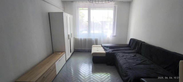 Kiadó panellakás, albérlet, Debrecenben, Sinai Miklós utcában