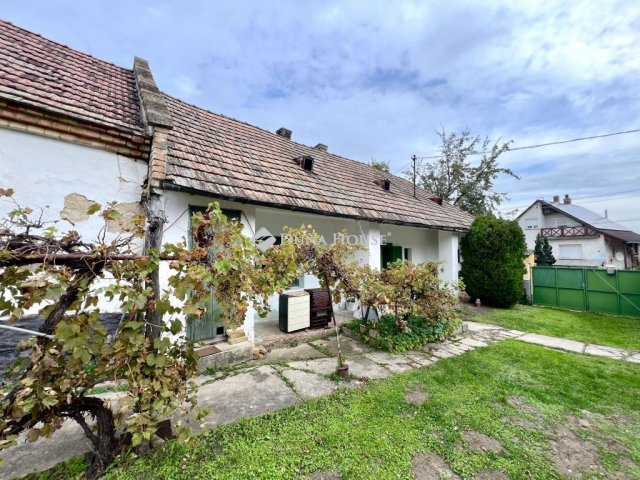 Eladó családi ház, Bakonyszentlászlón 18.9 M Ft, 2 szobás