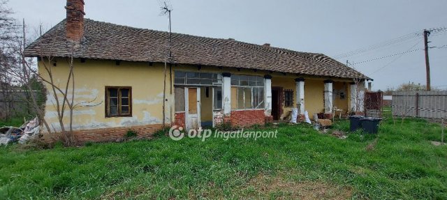 Eladó családi ház, Kunszentmártonban 2.499 M Ft, 3 szobás