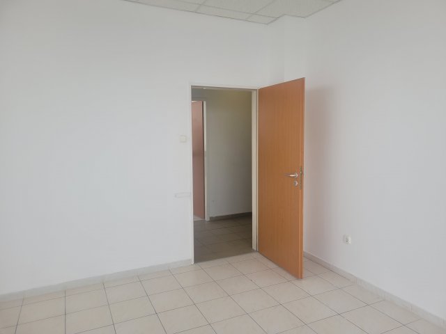 Kiadó iroda, Győrött 69 E Ft / hó, 1 szobás