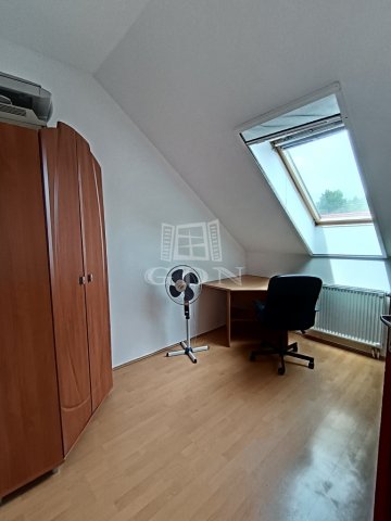 Eladó sorház, Kerepesen 89.5 M Ft, 5 szobás