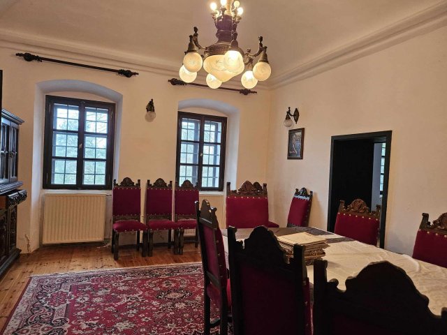 Eladó családi ház, Karancskeszin 123.6 M Ft, 9 szobás