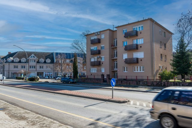 Kiadó ipari ingatlan, Székesfehérvárott 220 E Ft / hó, 3 szobás