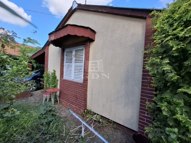 Eladó nyaraló, Szigethalmon 45 M Ft, 1+1 szobás