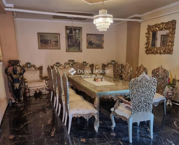 Eladó családi ház, Kaposváron 59.9 M Ft, 6 szobás