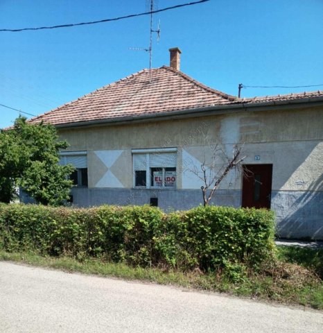 Eladó családi ház, Hódmezővásárhelyen, Károlyi utcában