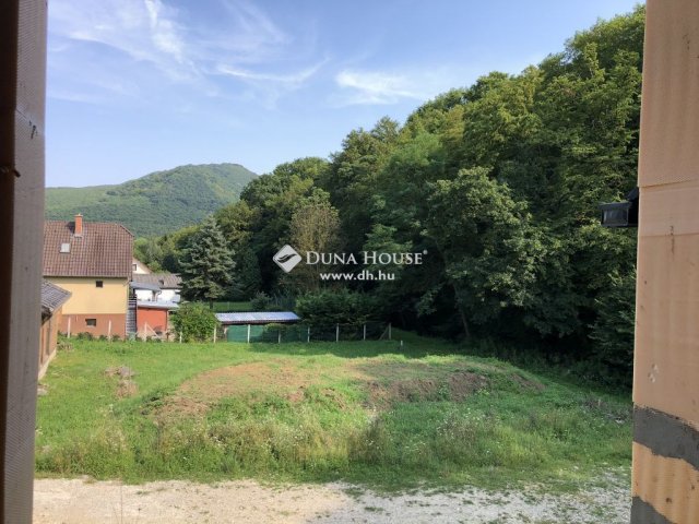 Eladó családi ház, Szendehelyen 139.5 M Ft, 8 szobás