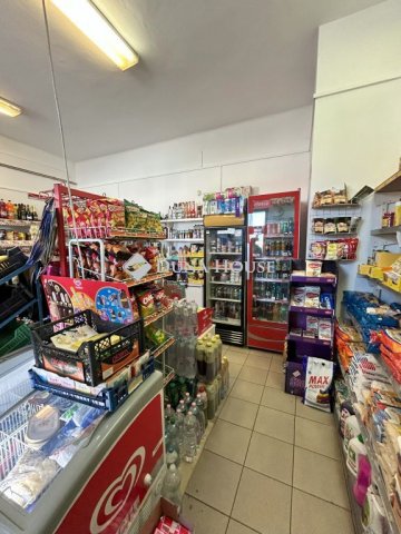 Eladó üzlethelyiség, Mosonmagyaróváron 21.99 M Ft