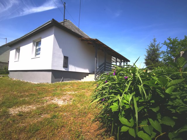 Eladó családi ház, Esztergomban 55 M Ft, 3 szobás