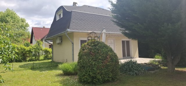 Eladó családi ház, Balatonkenesén 78 M Ft, 4 szobás