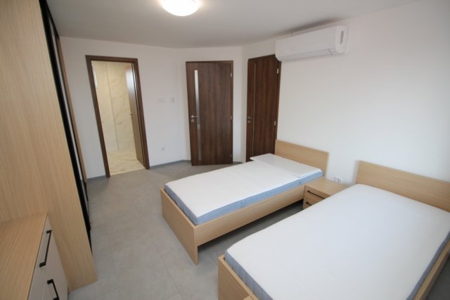 Kiadó családi ház, albérlet, Kecskeméten 2000 E Ft / hó