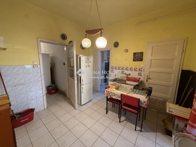 Eladó családi ház, Budapesten, XX. kerületben 160 M Ft, 8 szobás