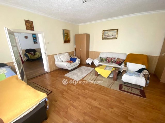 Eladó családi ház, Jánossomorján 39 M Ft, 4 szobás