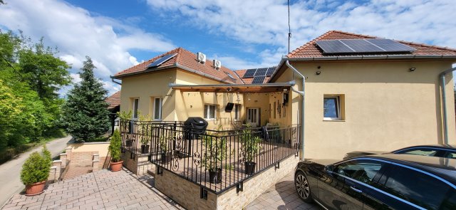 Eladó családi ház, Nagybörzsönyön 107.9 M Ft, 6 szobás