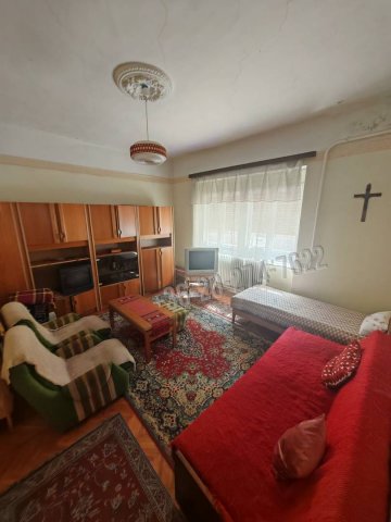 Eladó családi ház, Egerben 48.5 M Ft, 3 szobás