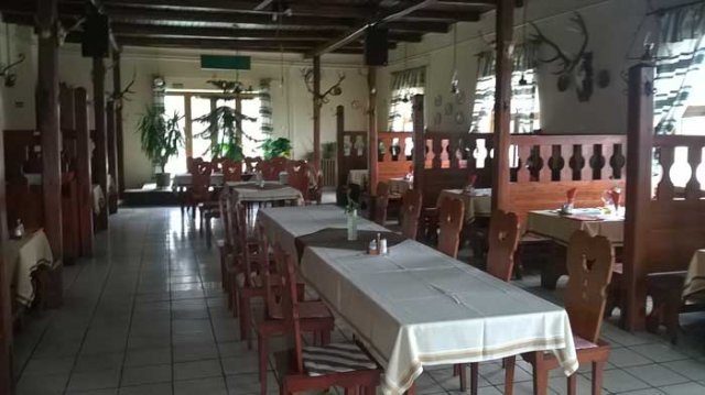 Eladó családi ház, Balatonszárszón 350 M Ft, 5+4 szobás