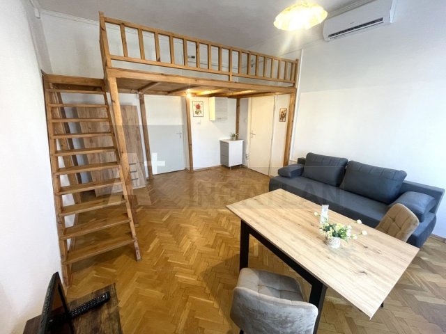 Kiadó téglalakás, albérlet, Szegeden 120 E Ft / hó, 1 szobás