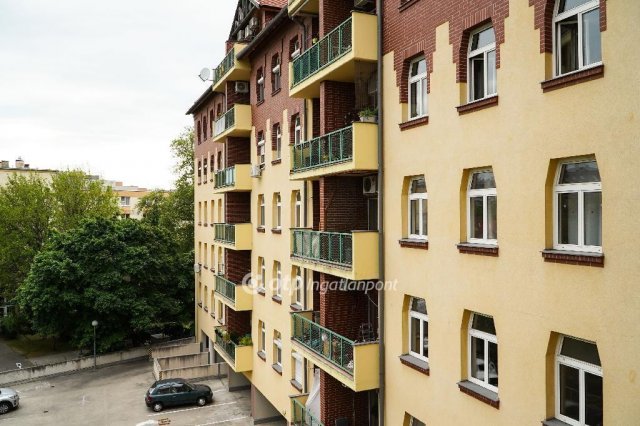 Eladó téglalakás Budapest, XIII. kerület, Angyalföld, 3. emelet