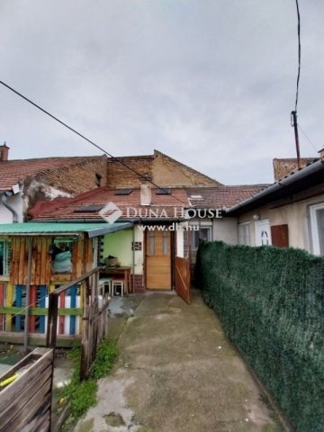 Eladó családi ház, Budapesten, XX. kerületben 32 M Ft, 2 szobás