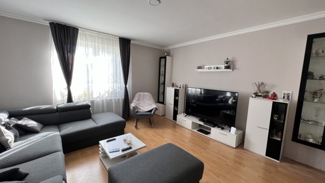 Eladó családi ház, Baján 80 M Ft, 5 szobás