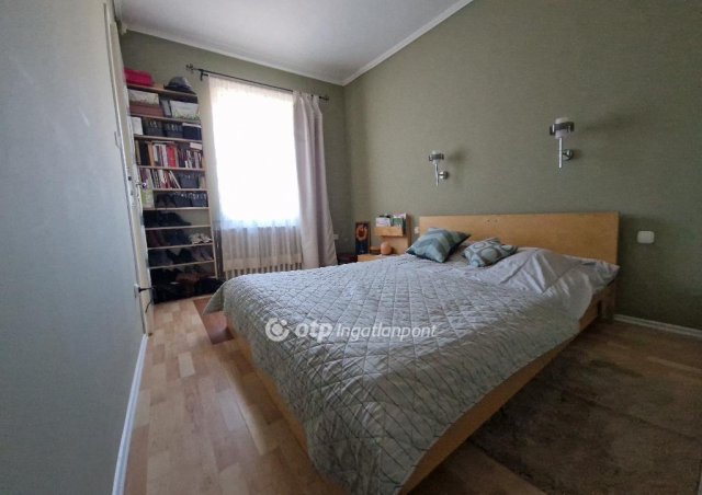 Eladó családi ház, Cegléden 108 M Ft, 5+1 szobás