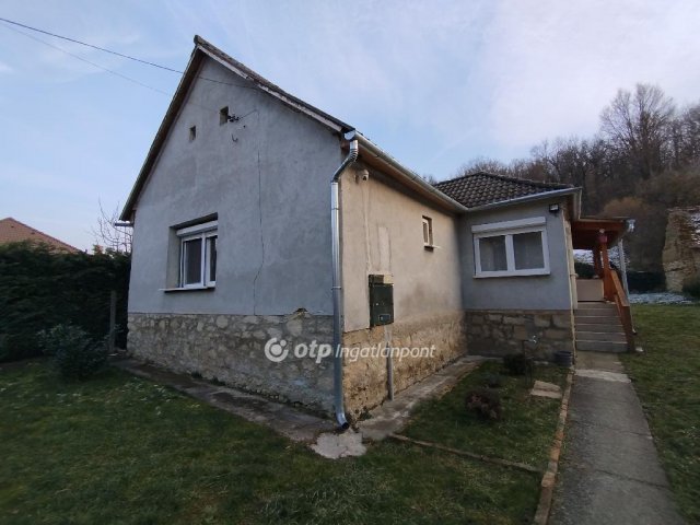 Eladó családi ház, Mecsekpölöskén 39.5 M Ft, 2+2 szobás