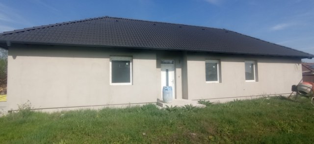 Eladó családi ház, Csévharaszton 59.9 M Ft, 3+1 szobás