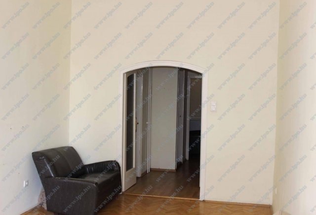 Kiadó téglalakás, albérlet, V. kerületben, Váci utcában