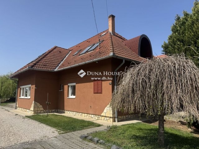 Eladó családi ház, Görcsönyben 74.9 M Ft, 4 szobás