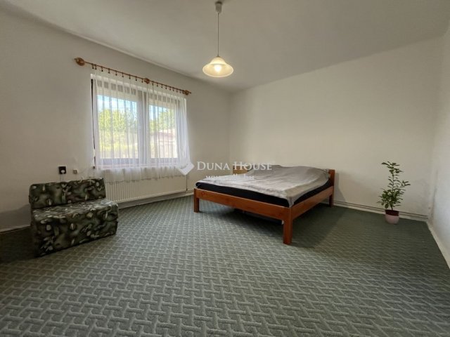 Eladó családi ház, Balatonfűzfőn 78.9 M Ft, 3 szobás