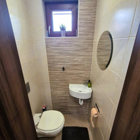 Eladó családi ház, Kerekegyházán 120 M Ft, 7 szobás