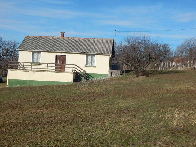 Eladó telek, Szentbékkállán 59.99 M Ft, 2 szobás
