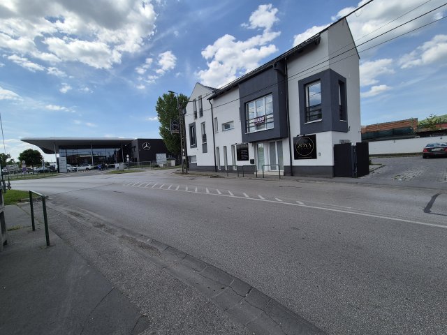 Eladó téglalakás, Budaörsön 156 M Ft, 3+2 szobás
