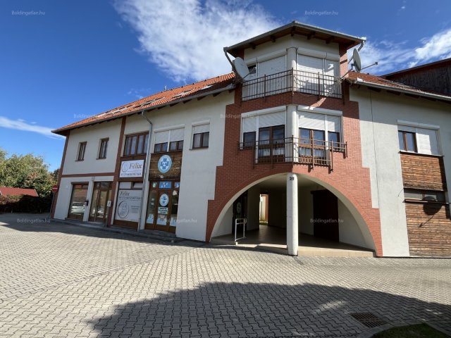 Kiadó üzlethelyiség, Kaposváron 70 E Ft / hó, 1 szobás