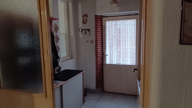Eladó családi ház, Zsámbokon 39 M Ft, 4 szobás