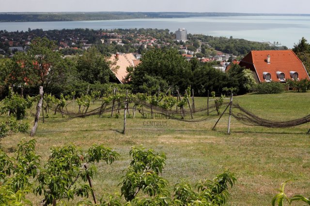 Eladó telek, Balatonalmádiban 250 M Ft / költözzbe.hu