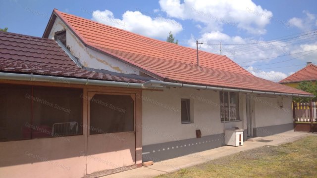 Eladó családi ház, Rákóczifalván 24.99 M Ft, 3 szobás