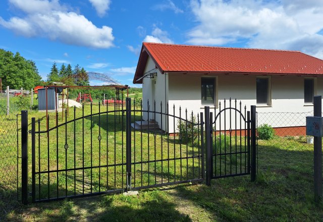 Kiadó családi ház, albérlet, Mányon 180 E Ft / hó, 3 szobás