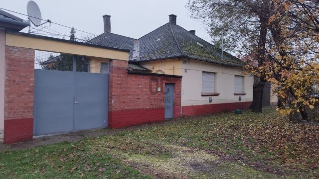 Eladó családi ház, Kecskeméten 33.9 M Ft, 3 szobás