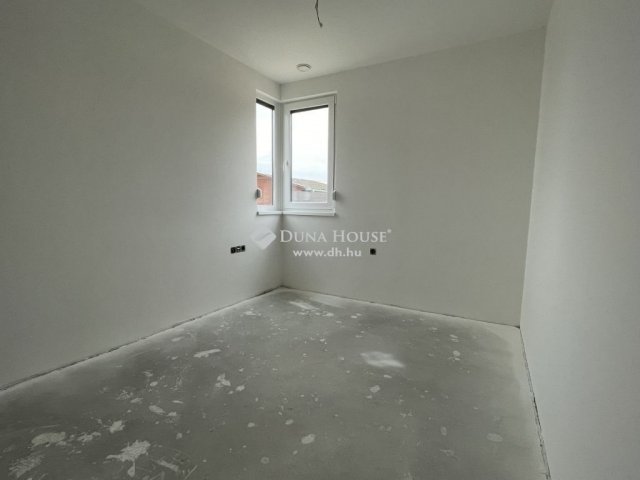 Eladó családi ház, Nagykátán 70 M Ft, 4 szobás