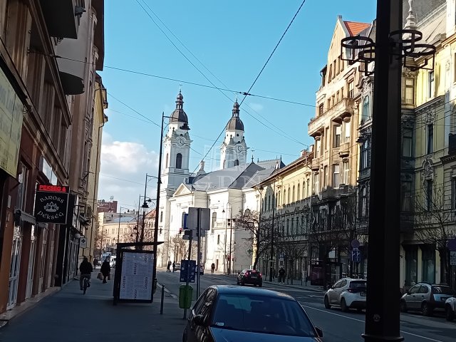 Eladó téglalakás, Budapesten, VIII. kerületben, Baross utcában