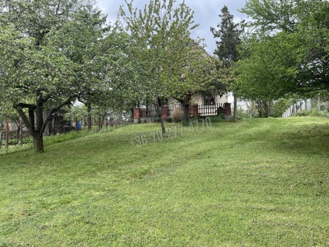 Eladó nyaraló, Oroszlányban 21.5 M Ft, 2 szobás