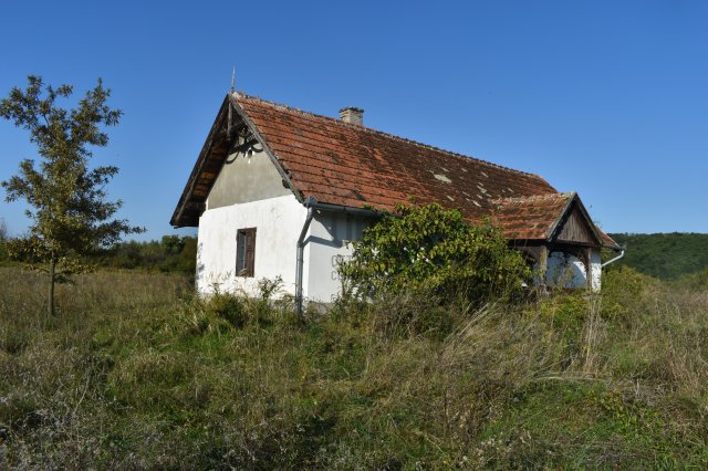 Eladó nyaraló, Holládon 5.3 M Ft, 3 szobás