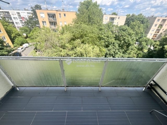 Eladó téglalakás, Budapesten, XVIII. kerületben 63 M Ft