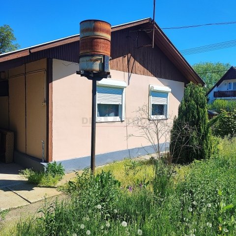 Eladó nyaraló, Tiszacsegén 6.5 M Ft, 2 szobás