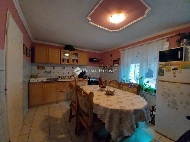 Eladó családi ház, Egyházaskozáron 14.9 M Ft, 3 szobás