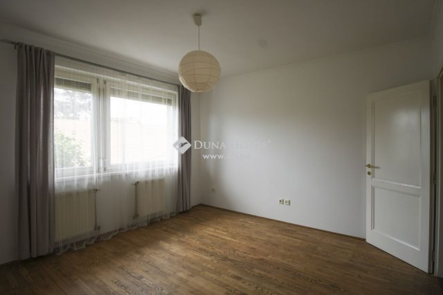 Eladó téglalakás, Budapesten, III. kerületben 111 M Ft, 3 szobás