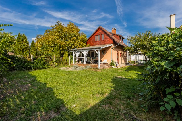 Eladó családi ház, Gödön 99.99 M Ft, 4 szobás